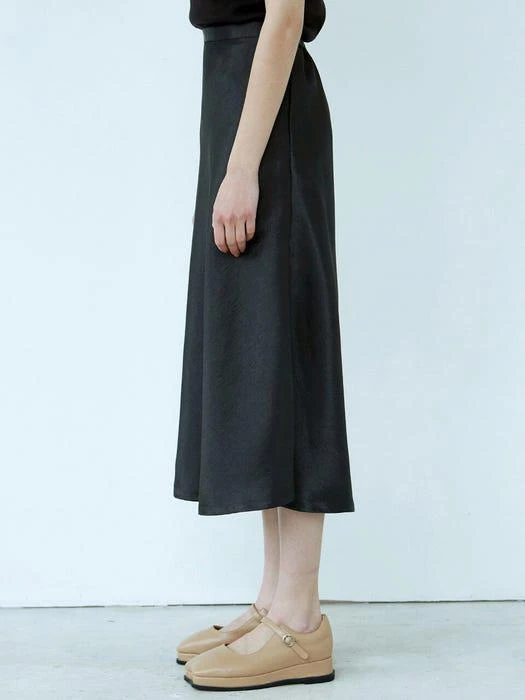 商品NICK&NICOLE|Satin Flare Skirt_Black,价格¥533,第2张图片详细描述