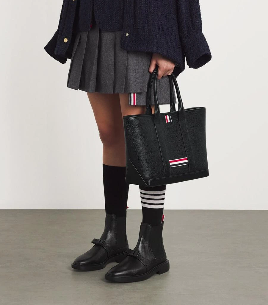 商品Thom Browne|Small Leather Tool Tote Bag,价格¥9451,第2张图片详细描述