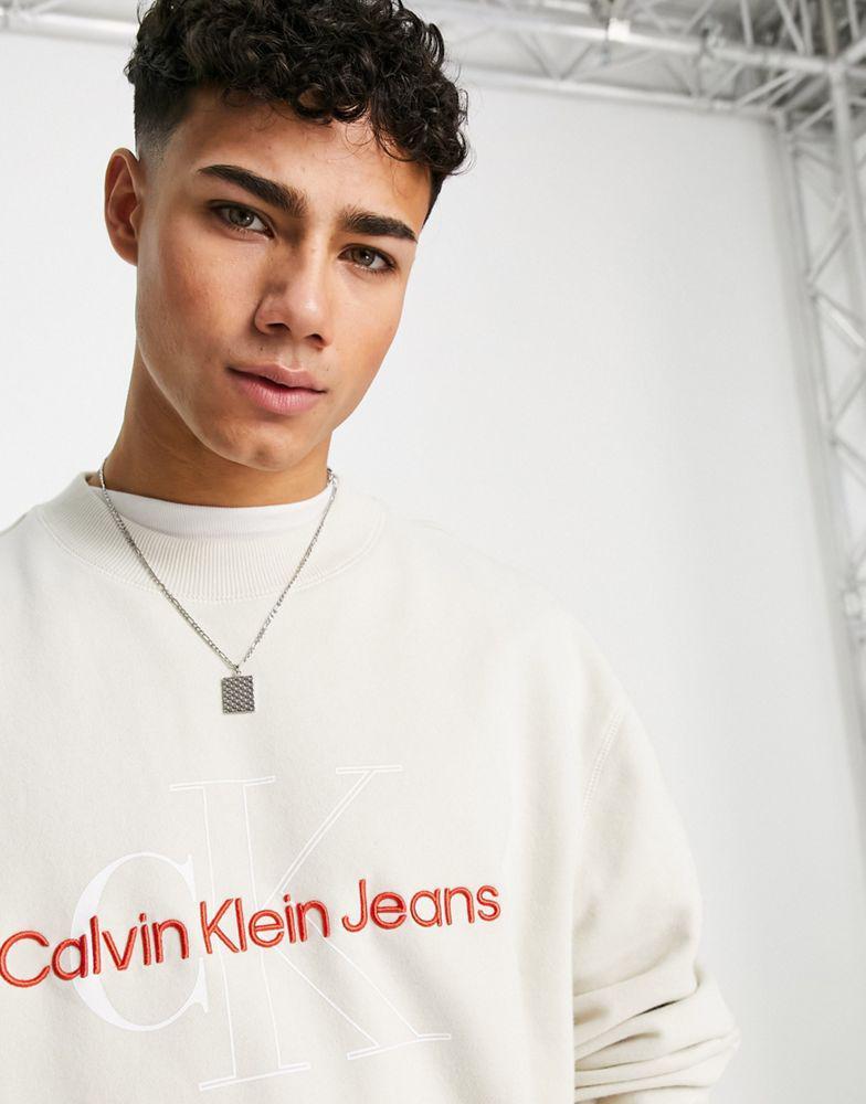 商品Calvin Klein|Calvin Klein Jeans two tone monogram relaxed fit sweatshirt in stone,价格¥744,第5张图片详细描述