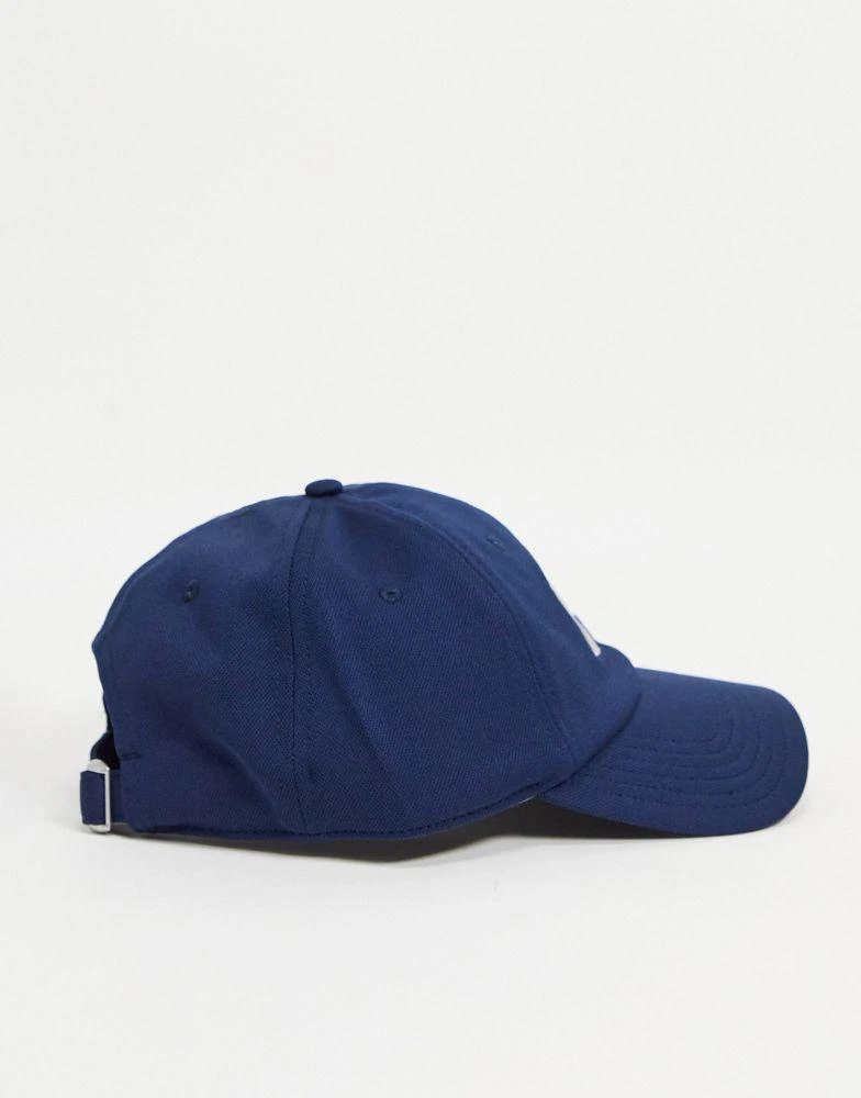 商品Under Armour|Under Armour Training Blitzing baseball cap in navy,价格¥128,第2张图片详细描述