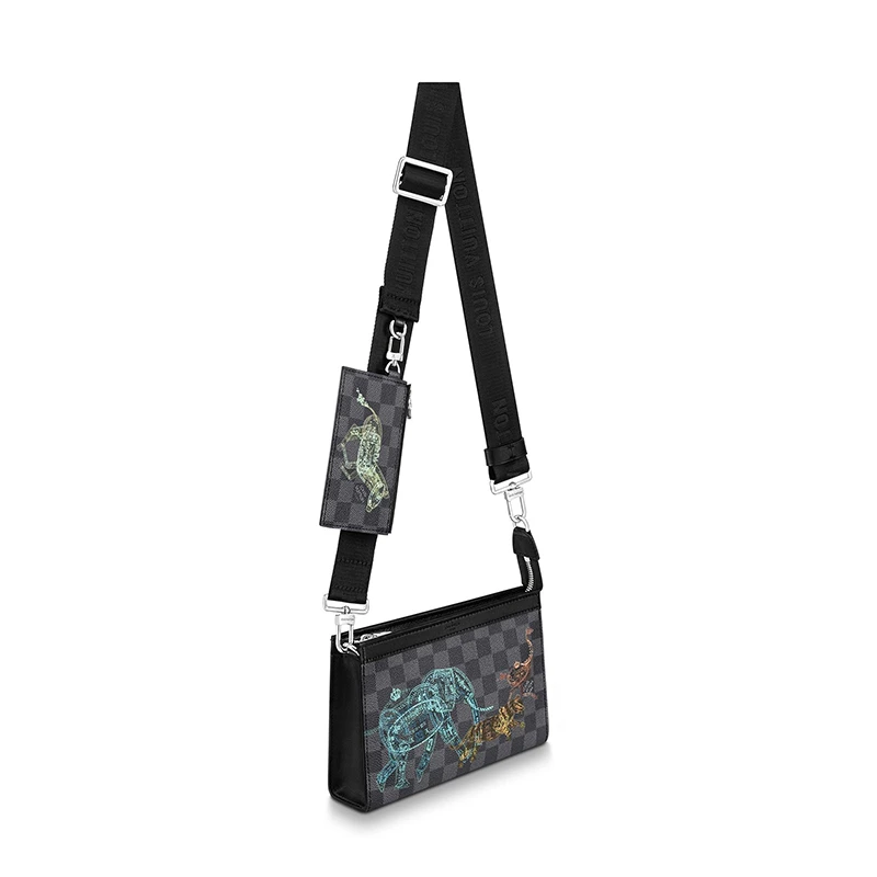 预售10天 Louis Vuitton/路易威登 经典款GASTON WEARABLE WALLET系列 男士黑色棋盘格帆布饰彩色印章风格动物印花银扣配可拆卸小袋单肩斜挎包N64608 商品