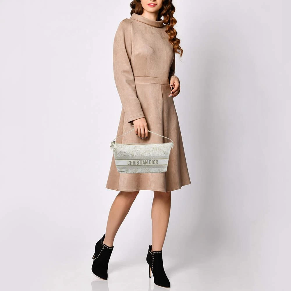 商品[二手商品] Dior|Dior White Fabric Toile de Jouy Medium Travel Nomad Pouch,价格¥7162,第2张图片详细描述