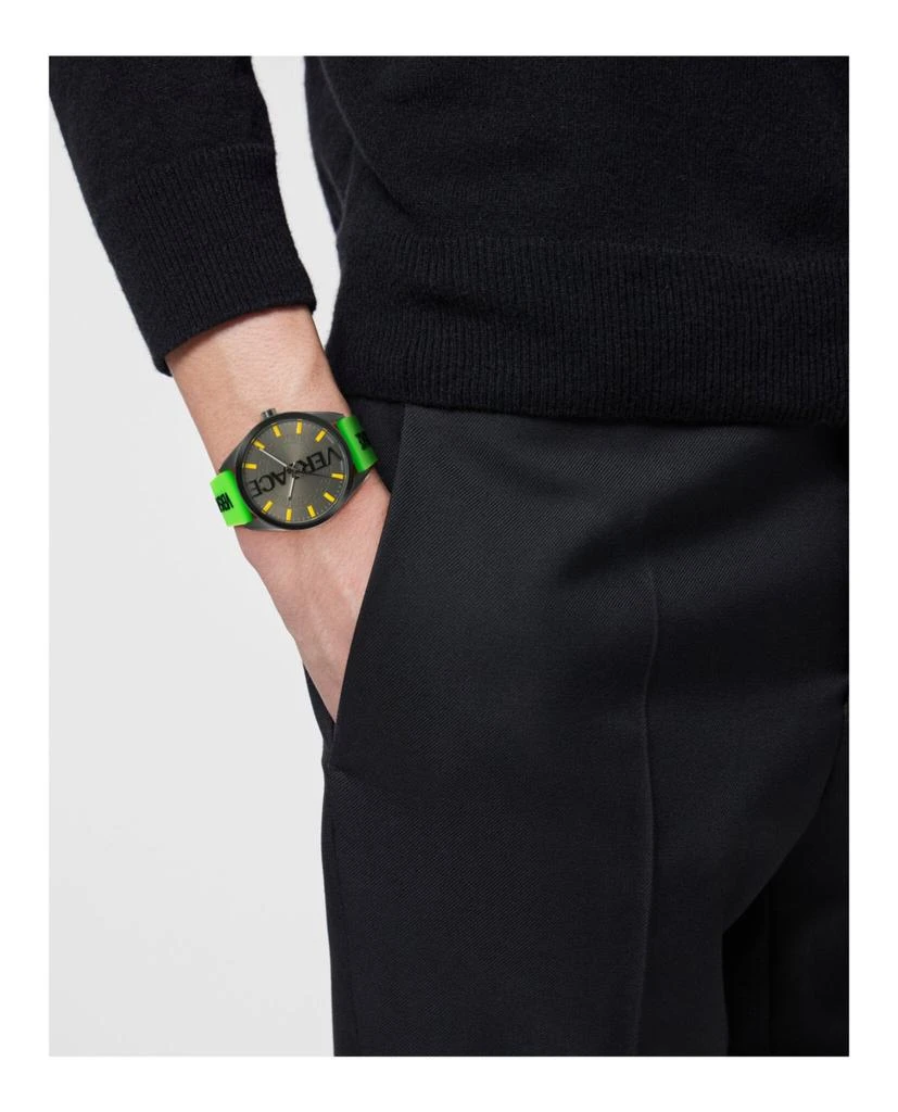 商��品Versace|V-Vertical Silicone Watch,价格¥4742,第5张图片详细描述