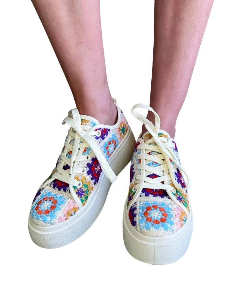 商品Chinese Laundry|Women's Rambling Crochet Fashion Sneakers In Cream,价格¥360,第1张图片