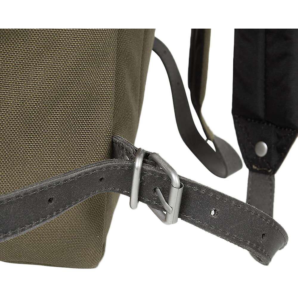 商品Eastpak|男款时尚功能箱包书包背包登山包,价格¥444,第7张图片详细描述
