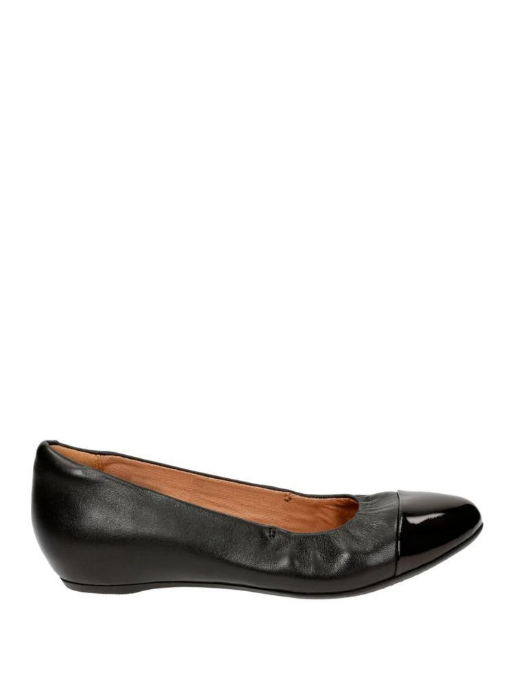 商品Clarks|Alitay Susan Cap Toe Slip-Ons,价格¥752,第4张图片详细描述