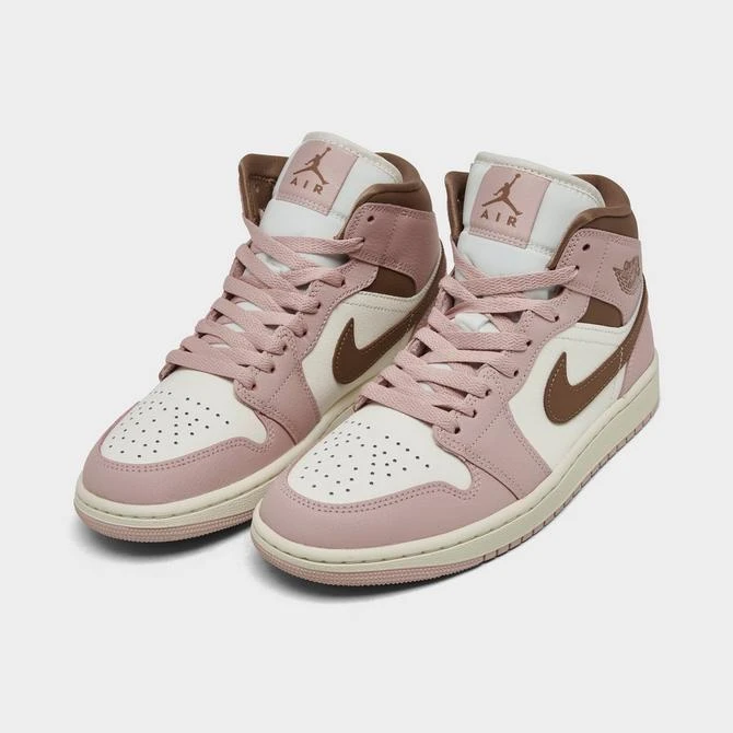 商品Jordan|Women's Air Jordan Retro 1 Mid Casual Shoes,价格¥937,第2张图片详细描述