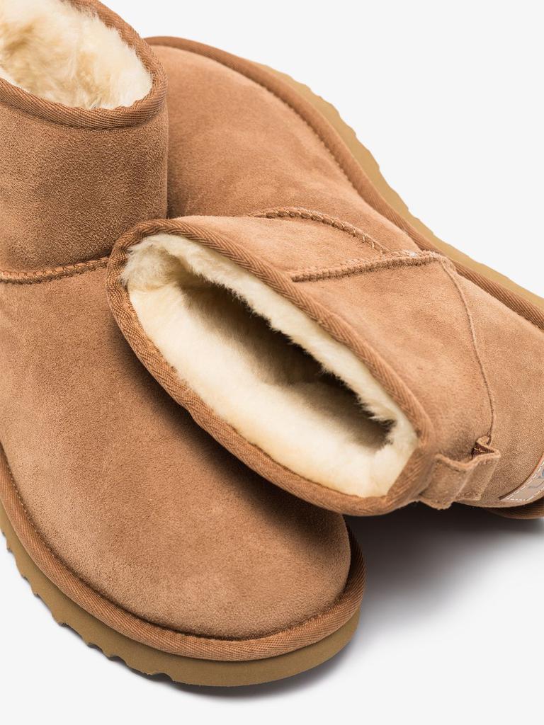 商品UGG|UGG AUSTRALIA - Mini Classic Ii Ankle Boots,价格¥1393,第7张图片详细描述