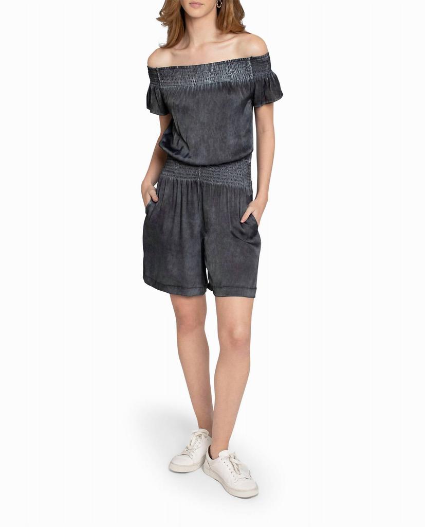 【新品タグ付】off shoulder frills romper グレー 受注予約】off shoulder frills romper – BUNNY APARTMENT