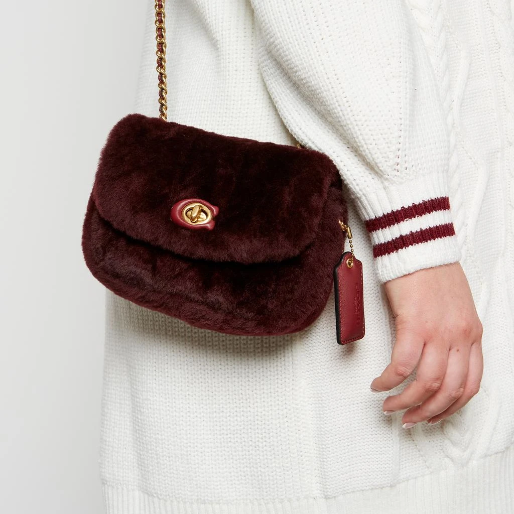 商品Coach|Coach Pillow Madison 18 Quilted Shearling Shoulder Bag,价格¥1965,第2张图片详细描述