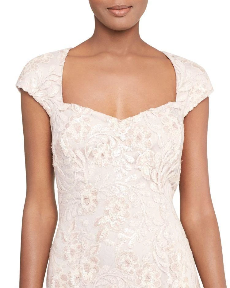 商品Ralph Lauren|Sequin Lace Gown,价格¥598,第3张图片详细描述