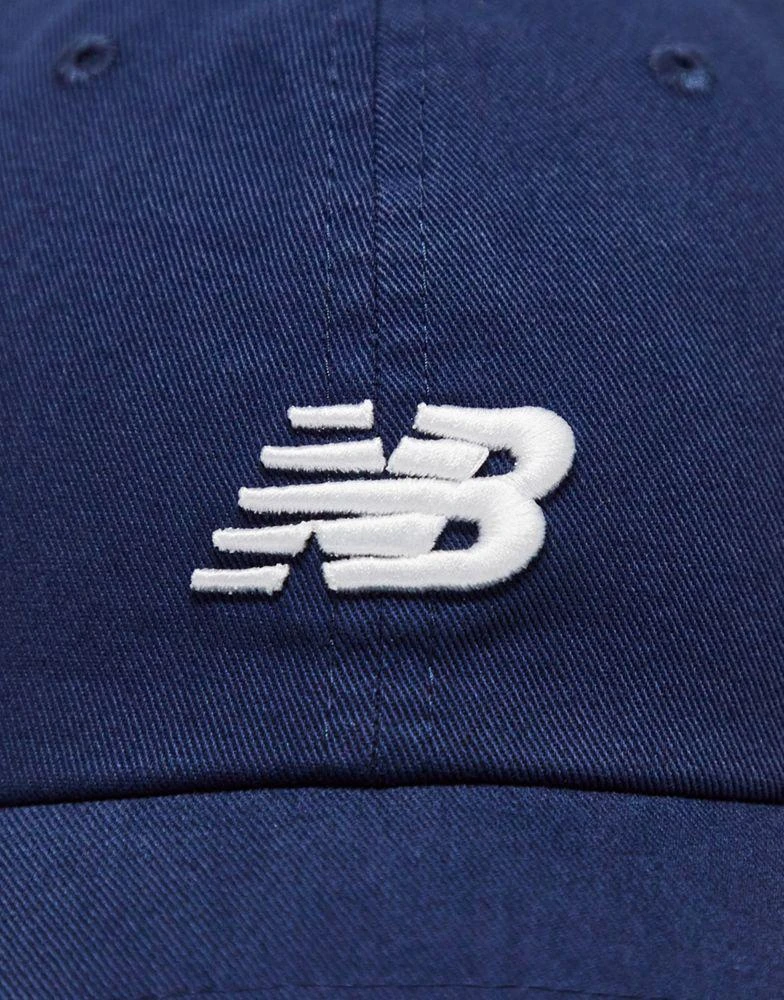 商品New Balance|New Balance core logo baseball cap in navy,价格¥130,第4张图片详细描述