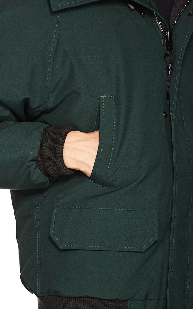 Chilliwack Fur-Trimmed Down Bomber Jacket 商品
