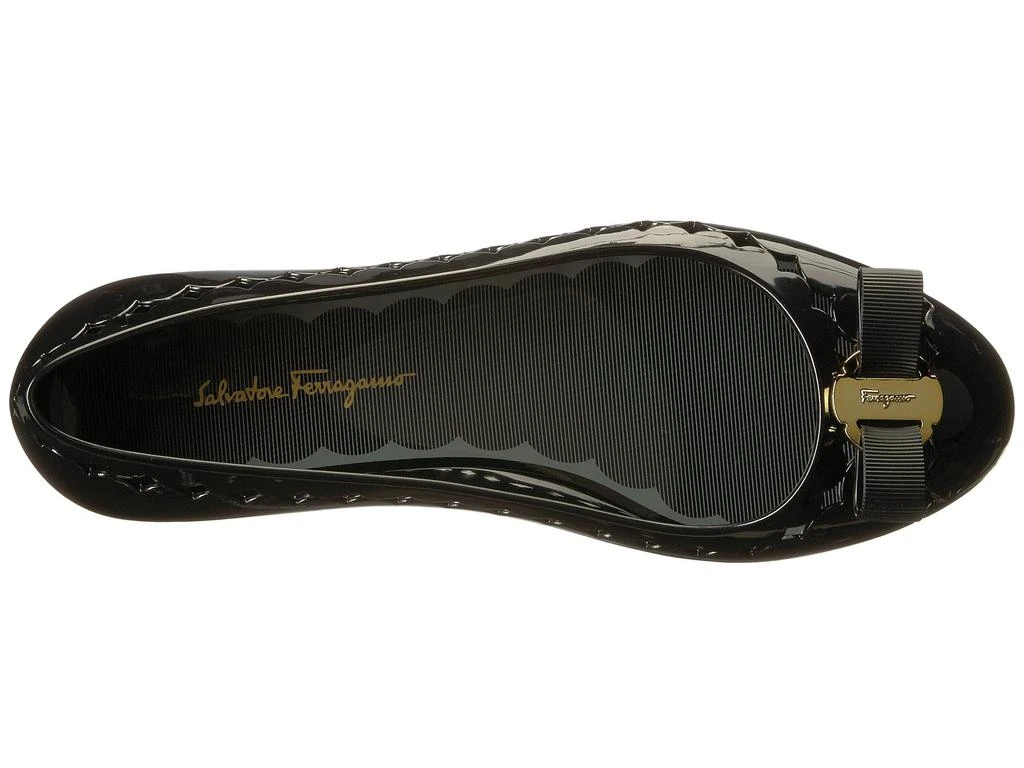 商品Salvatore Ferragamo|Jelly Ballet Flat,价格¥2584,第2张图片详细描述