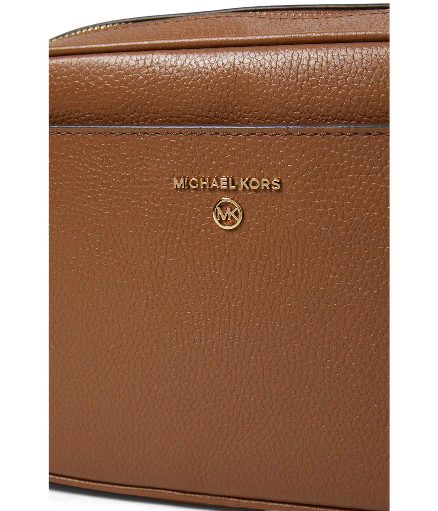 商品Michael Kors|Jet Set Charm Large East/West Camera Crossbody,价格¥1455,第3张图片详细描述