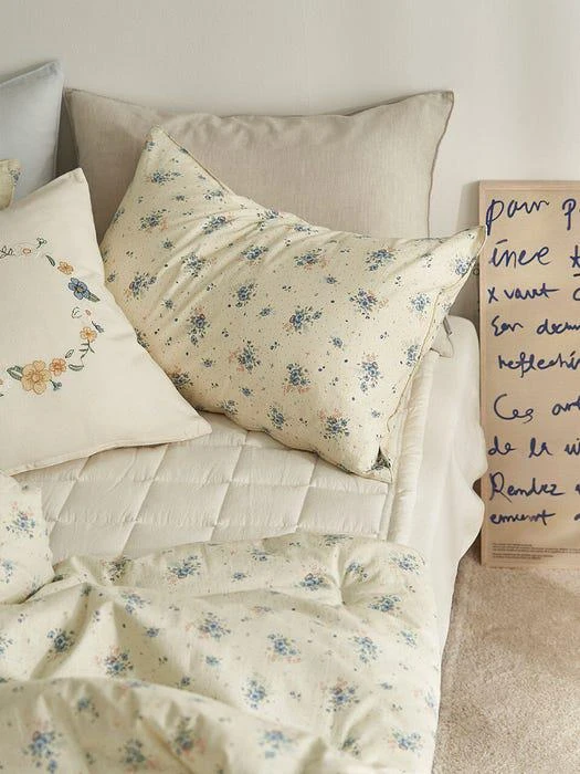 商品DECOVIEW|Blooming Blue Flower Pillow Cover_Yellow/Blue,价格¥318,第1张图片