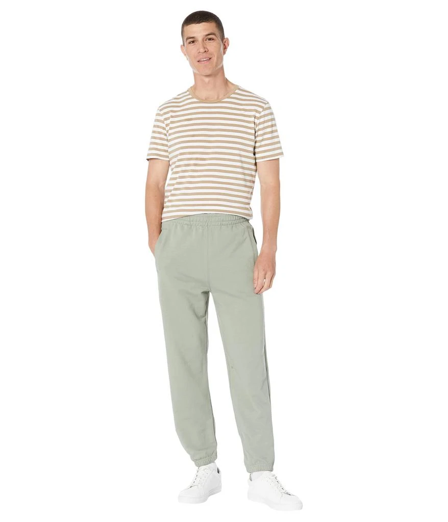 商品Calvin Klein|Standard Logo Terry Joggers,价格¥277,第4张图片详细描述