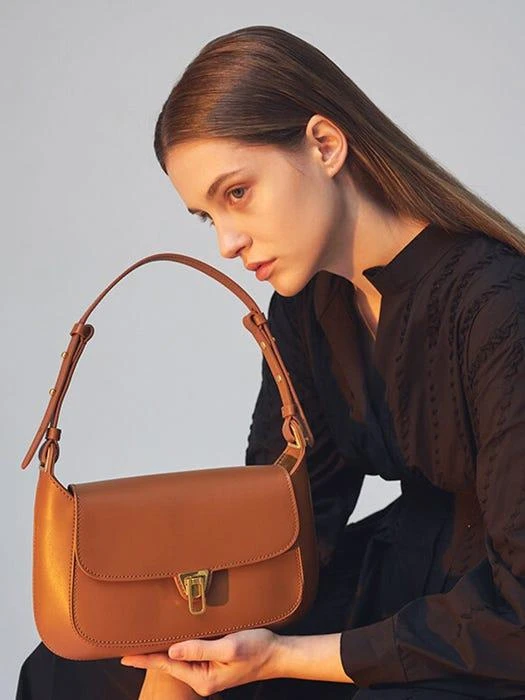 商品Coccinelle|Beat Hobo Bag_4 Color,价格¥2515,第5张图片详细描述
