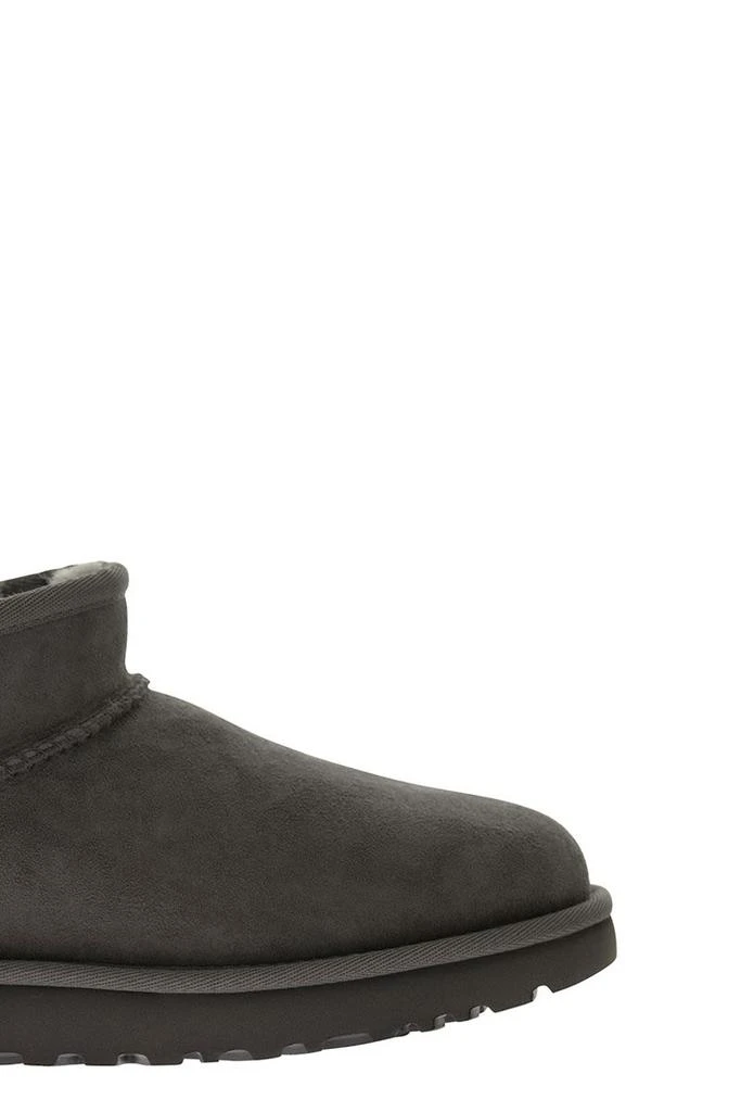 UGG CLASSIC ULTRA MINI - Sheepskin boot 商品