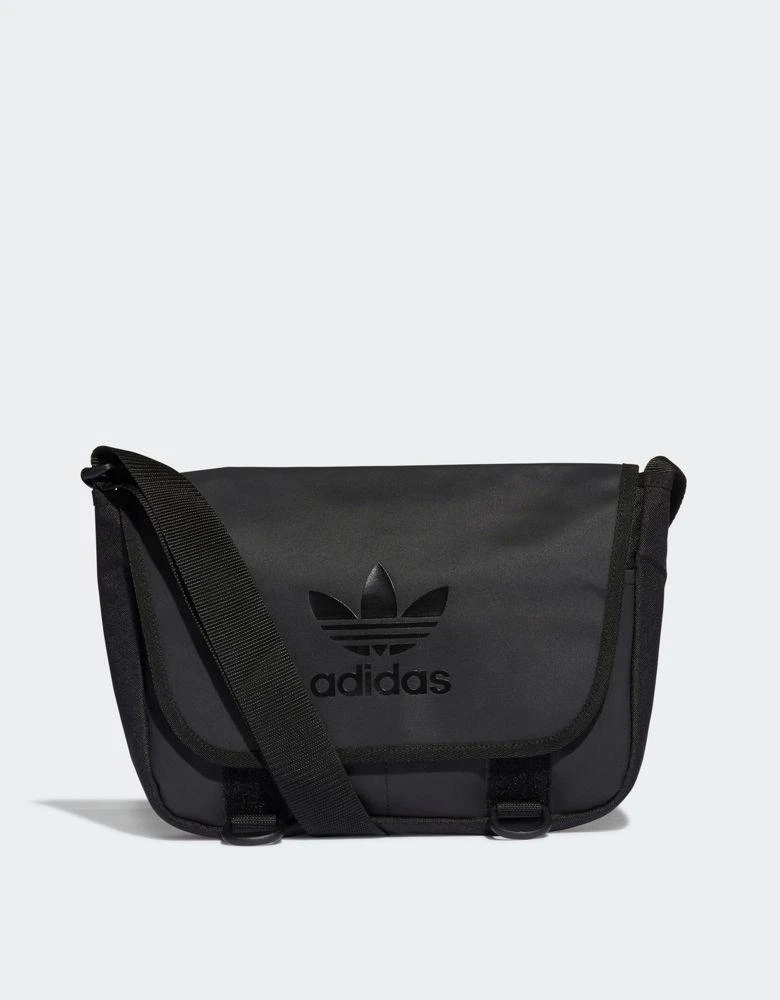 商品Adidas|adidas Originals Adicolor cross body messenger bag,价格¥267,第1张图片