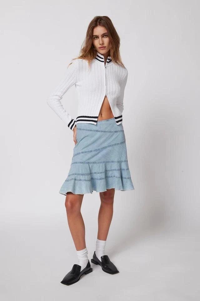 商品Urban Outfitters|UO Millie Fluted Denim Mini Skirt,价格¥332,第1张图片详细描述