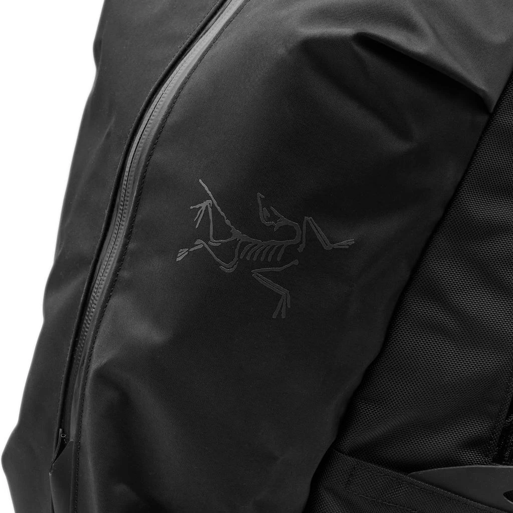 商品Arc'teryx|Arc'teryx Arro 16 Backpack,价格¥1786,第3张图片详细描述