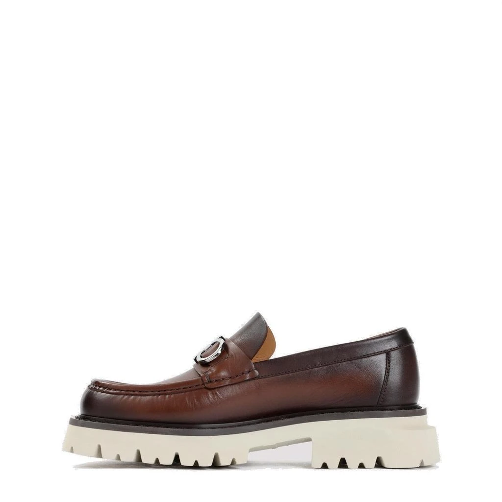 商品Salvatore Ferragamo|Salvatore Ferragamo Gancini-Plaque Slip-On Loafers,价格¥4888,第2张图片详细描述