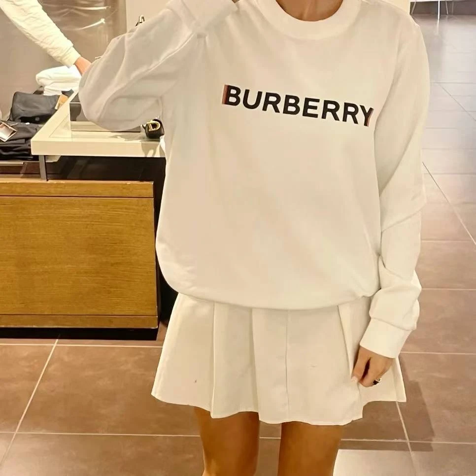 BURBERRY/博柏利 女士白色棉质胸口Logo印花卫衣80526601 商品