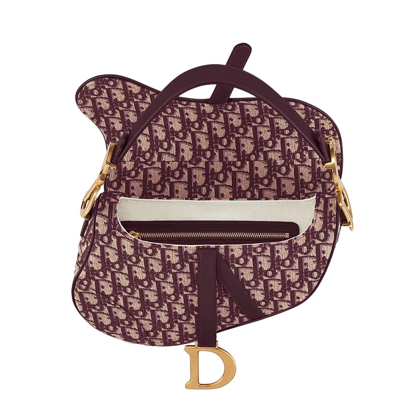 商品Dior|【包税】DIOR/迪奥 经典SADDLE系列 女士酒红色老花刺绣织物D形扣装饰翻盖单肩手提马鞍包M0446CTZQ_M974,价格¥232367,第5张图片详细描述