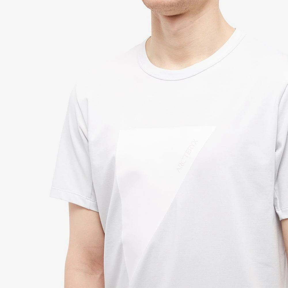 商品Arc'teryx|Arc'teryx Captive Arc'postrophe Word T-Shirt,价格¥609,第5张图片详细描述