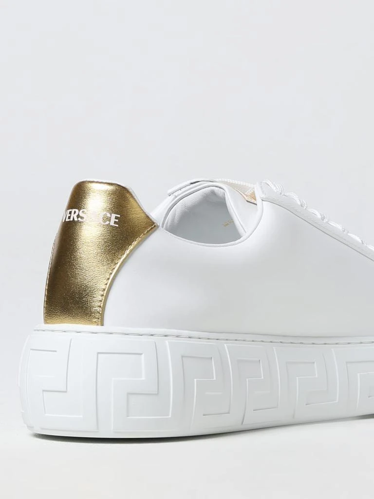 商品Versace|Versace sneakers in leather with printed logo,价格¥4752,第3张图片详细描述