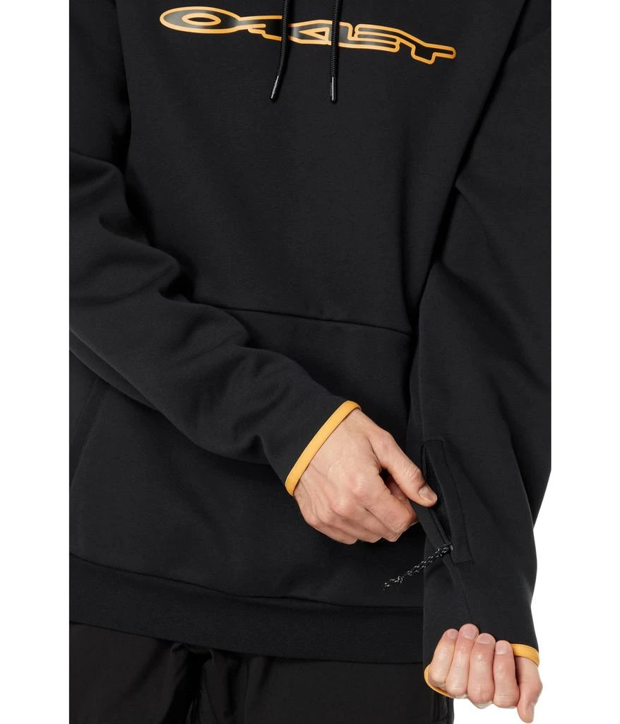 商品Oakley|TC Stretch Logo Hoodie,价格¥540,第3张图片详细描述