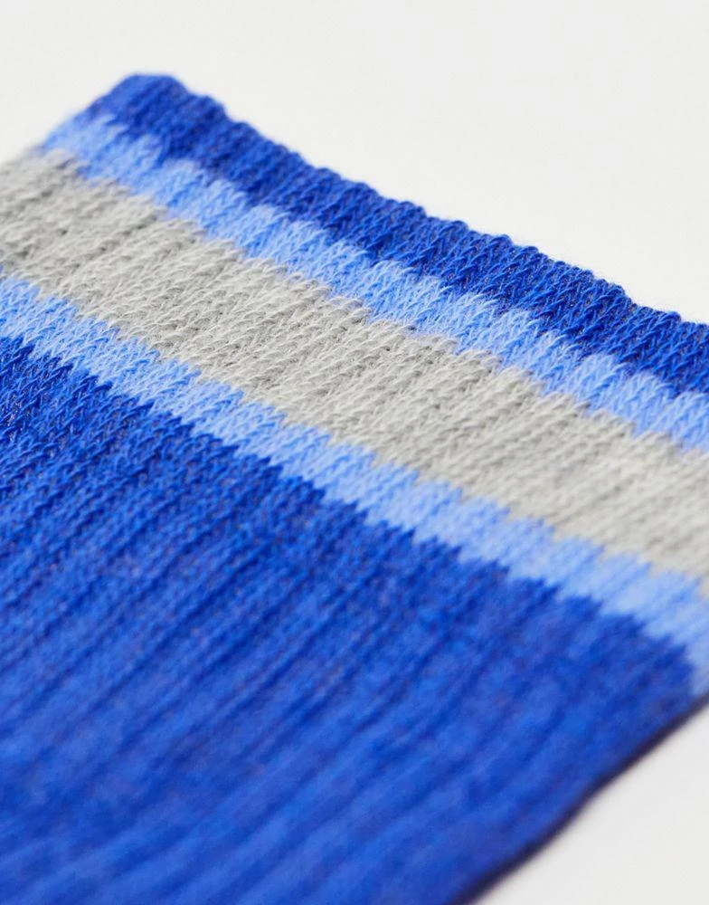商品ASOS|ASOS DESIGN 2 pack sports socks with ankle stripe in blue and white,价格¥57,第2张图片详细描述