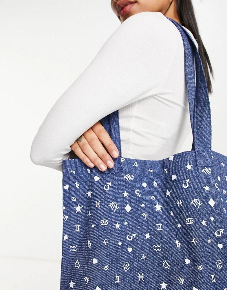 商品ASOS|ASOS DESIGN denim shopper bag in zodiac print,价格¥55,第4张图片详细描述