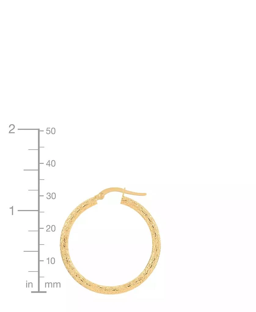 商品Italian Gold|Textured Tube Medium Hoop Earrings in 10k Gold, 1-1/8",价格¥3141,第4张图片详细描述