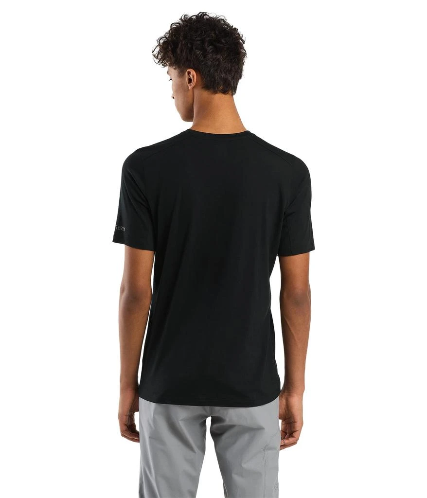 商品Arc'teryx|Arc'teryx Ionia Merino Wool Logo Shirt SS Men's | Soft Merino-Blend Performance Tee,价格¥760,第3张图片详细描述