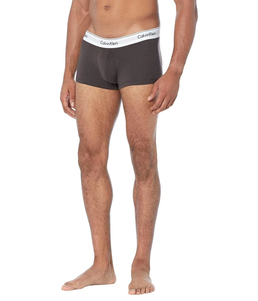 商品Calvin Klein|Modern Cotton Stretch Naturals Low Rise Trunks 3-Pack,价格¥220,第3张图片详细描述