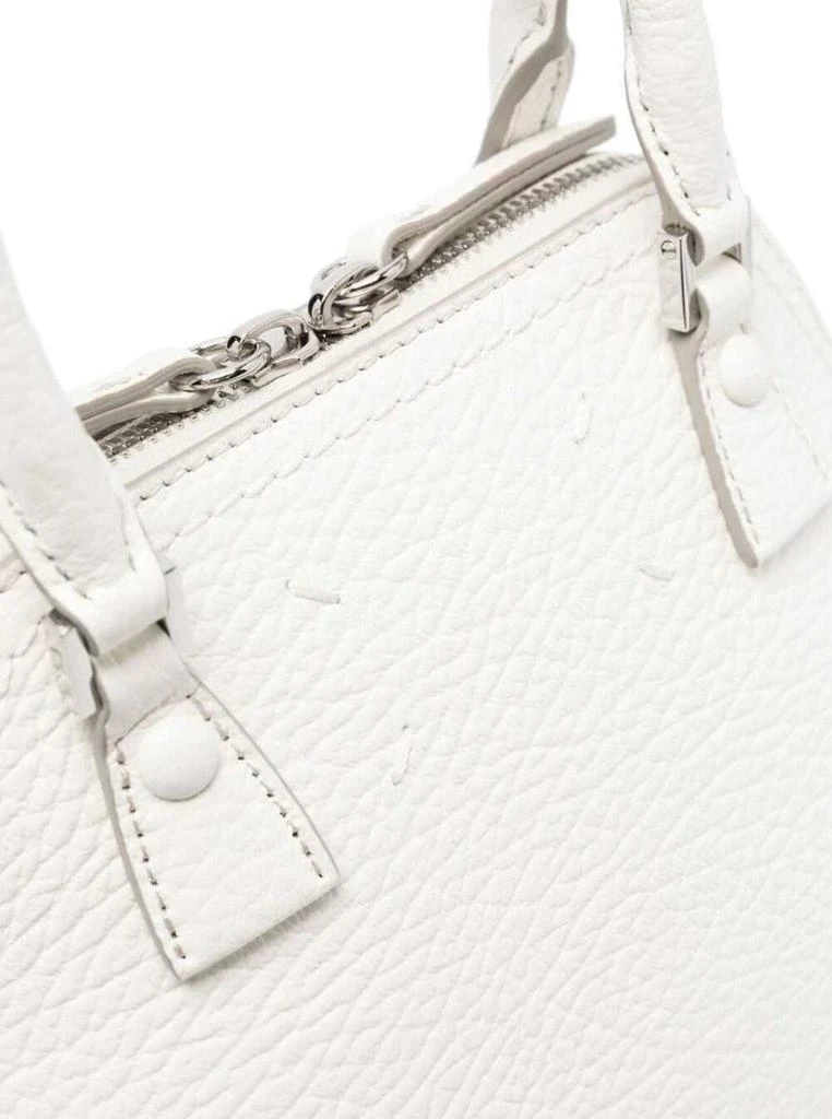 商品MAISON MARGIELA|'5AC Micro' White Shoulder Bag with Logo Label in Grainy Leather Woman Maison Margiela,价格¥9809,第5张图片详细描述