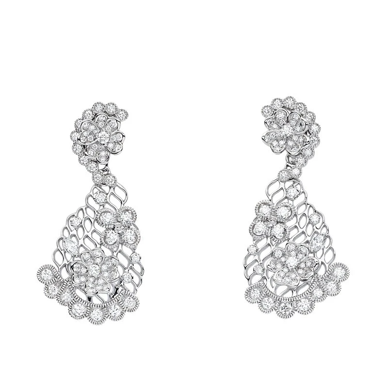 商品Dior|【预售3-7天】预订款 迪奥 21ARCHI系列 18K金白金镶嵌钻石镂空花边耳环JDEN94004_0000,价格¥360873,第1张图片