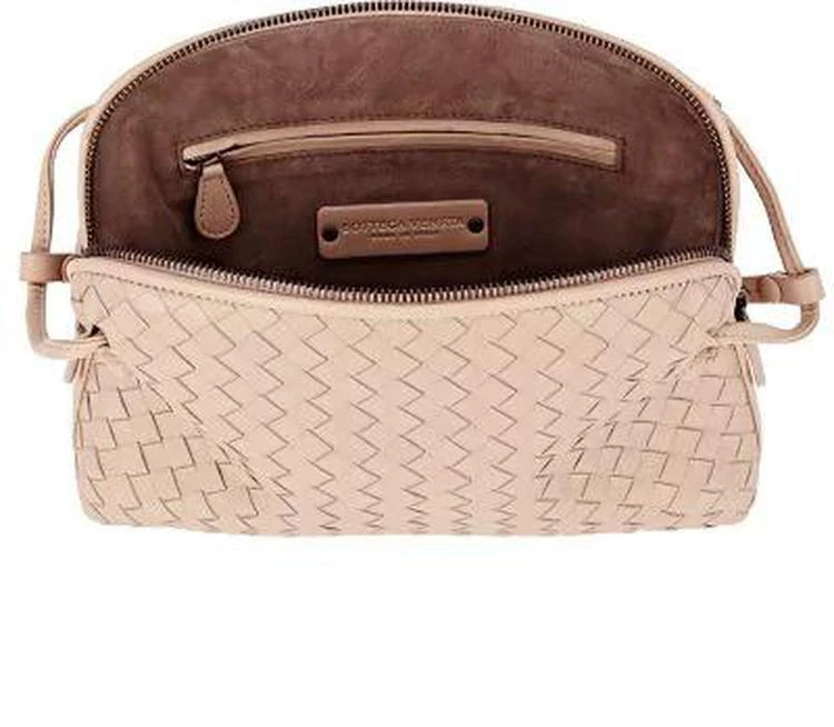 商品Bottega Veneta|Intrecciato Leather Messenger Bag,价格¥9214,第5张图片详细描述