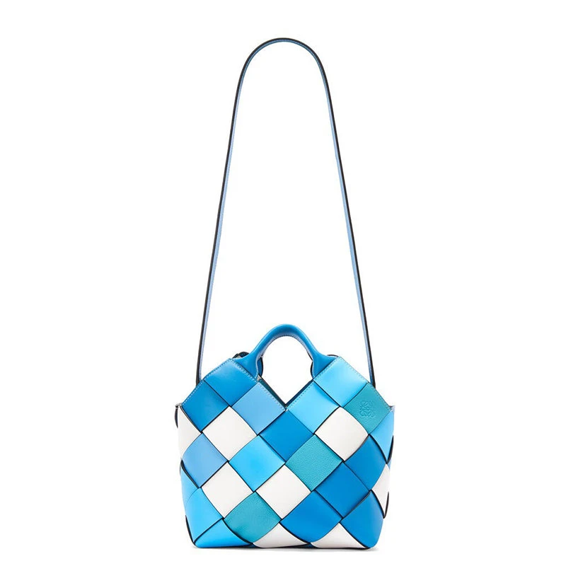 商品Loewe|【预售3-7天】LOEWE/罗意威 Surplus系列 女士女士小号蓝色牛皮革编织棋盘格篮子单肩手提包A521T32X23-4992,价格¥13233,第6张图片详细描述