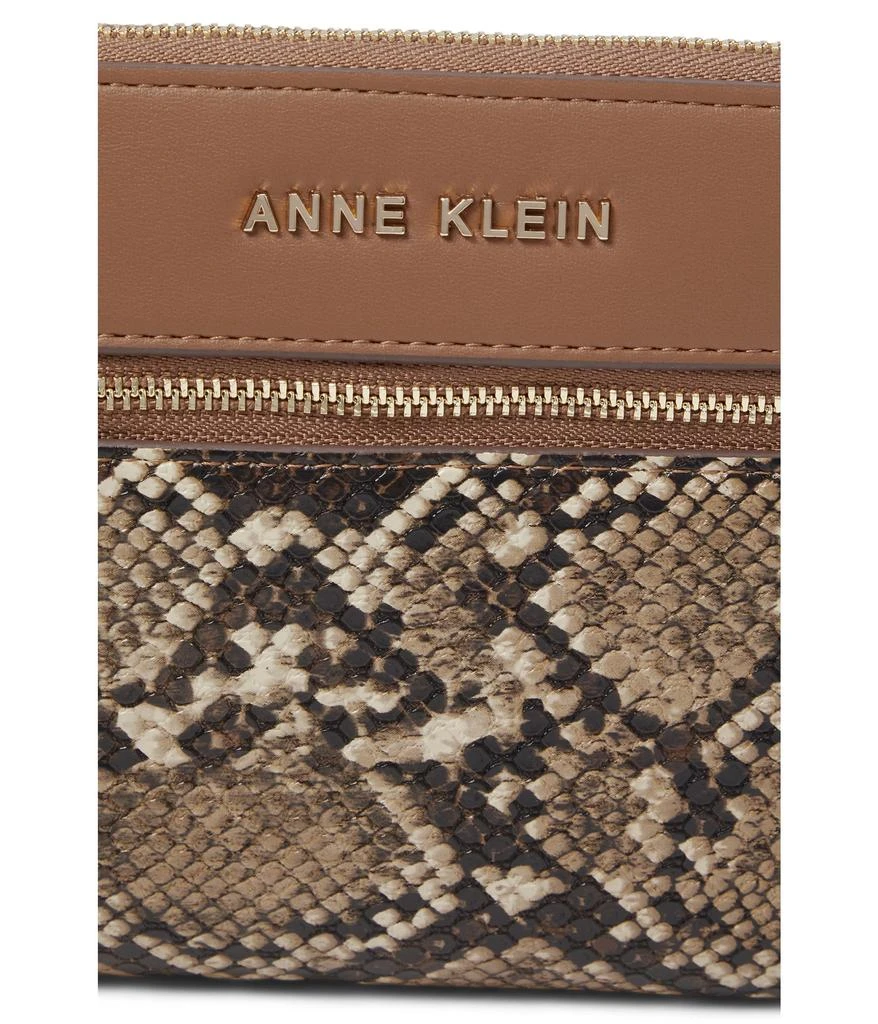商品Anne Klein|Snake Trimmed Zip Clutch Wristlet,价格¥290,第4张图片详细描述