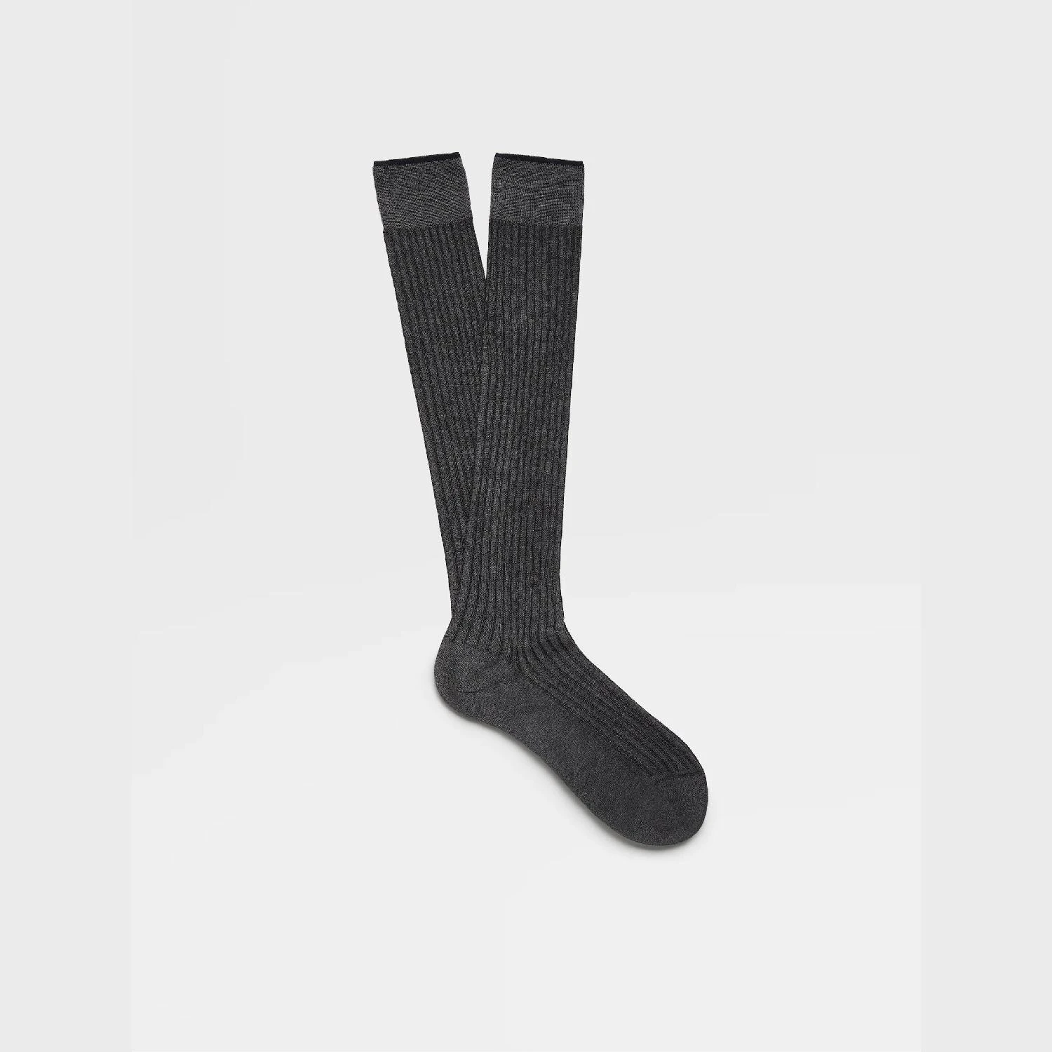 商品Zegna|包邮包税【预售7天发货】 ZEGNA杰尼亚 23秋冬 男士 袜子 ETNA GREY RIBS MID CALF SOCKS N5V40-529-022,价格¥512,第1张图片