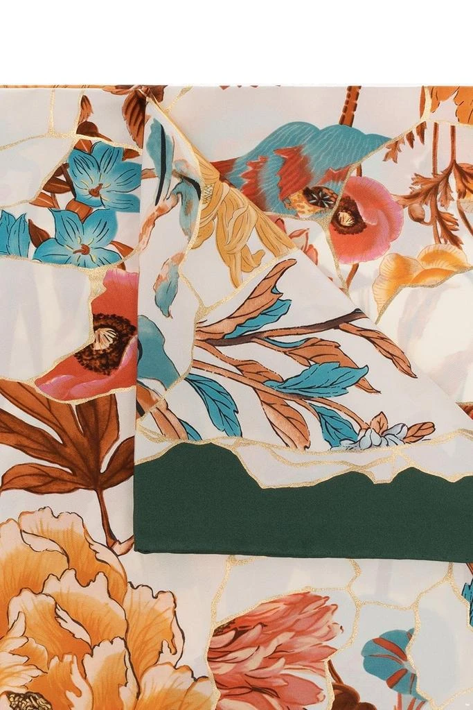 商品Salvatore Ferragamo|Salvatore Ferragamo Graphic Printed Scarf,价格¥2604,第2张图片详细描述