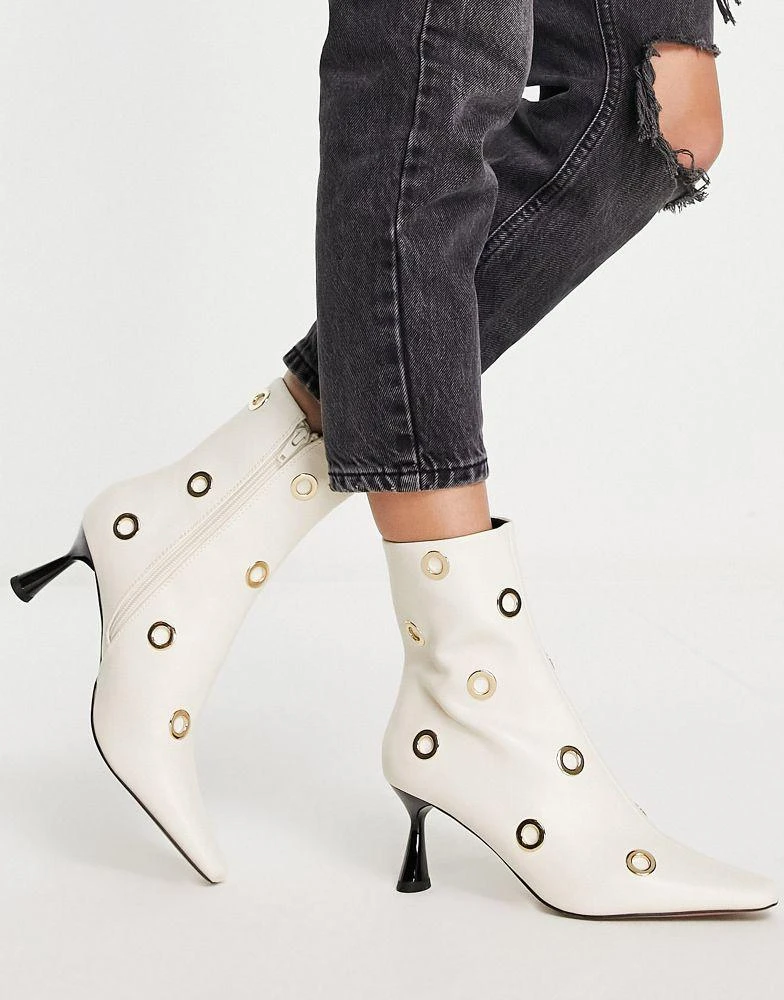 商品ASOS|ASOS DESIGN Rush mid-heeled boots with hardware detail in natural,价格¥199,第2张图片详细描述