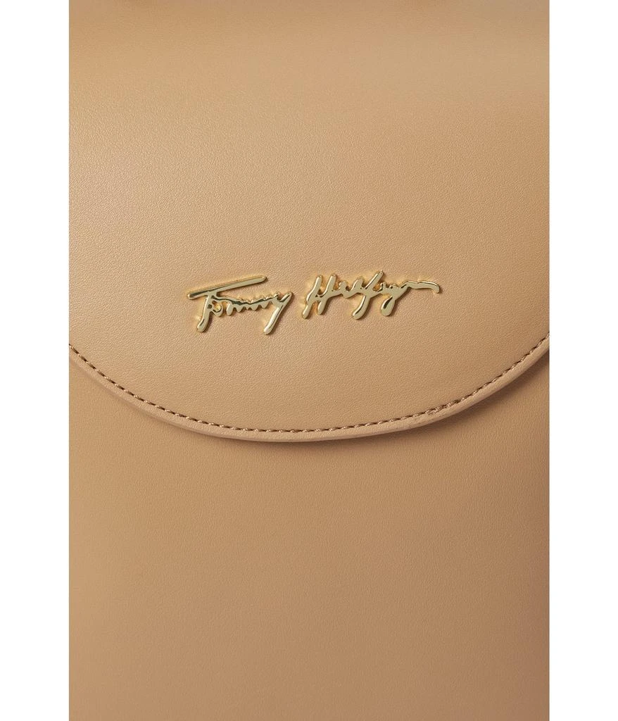 商品Tommy Hilfiger|Rory Flap Backpack PVC,价格¥737,第4张图片详细描述