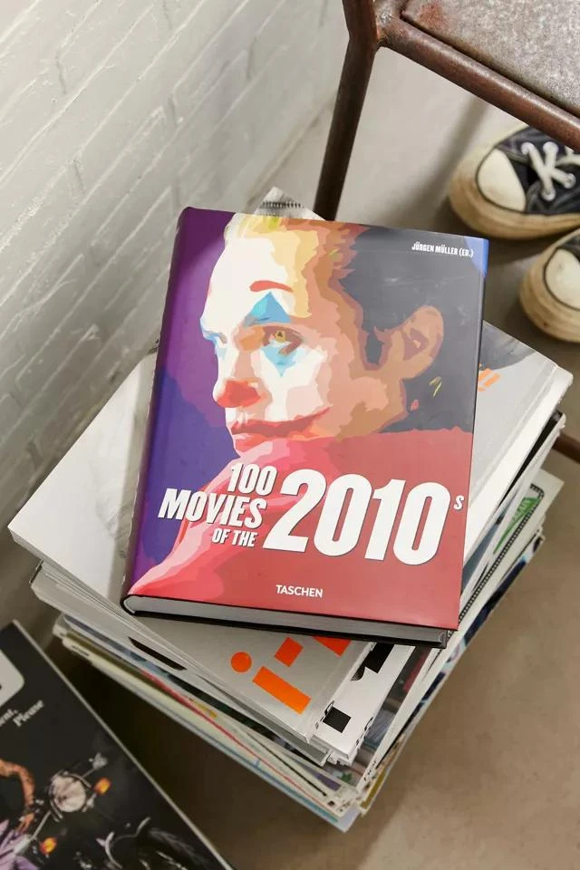 商品Urban Outfitters|100 Movies Of The 2010s By Jürgen Müller,价格¥151,第1张图片