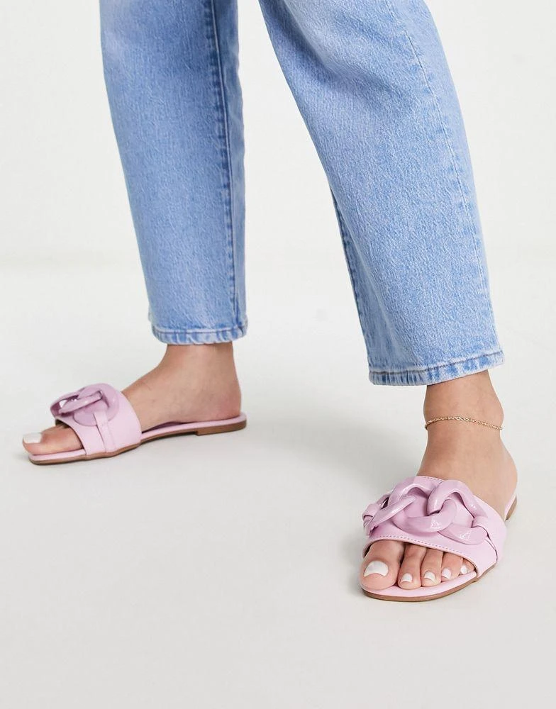 商品ASOS|ASOS DESIGN Wide Fit Fife flat mules with chain in pink,价格¥95,第3张图片详细描述