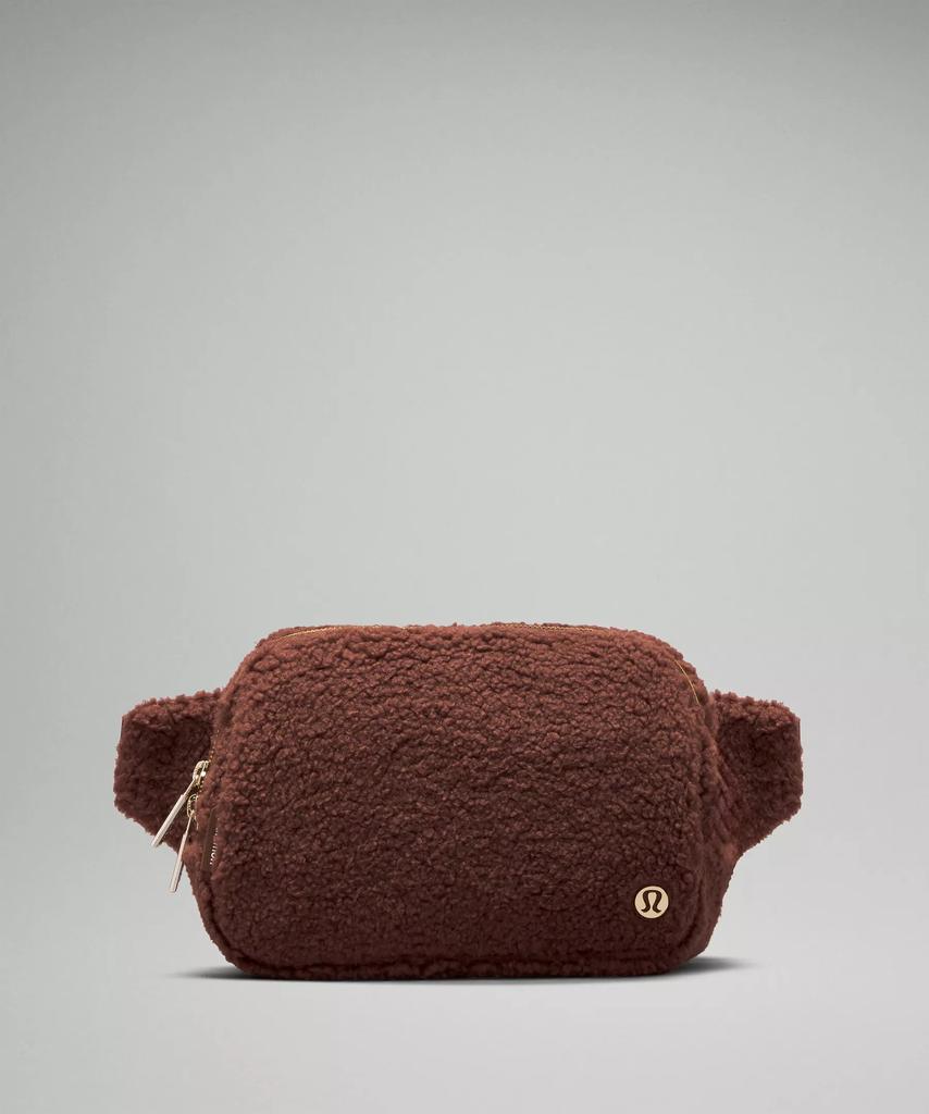 【CLOVE】Fleece Belt Bag /追跡付 Lululemon's Everywhere Fleece Belt Bag Back In Stock For