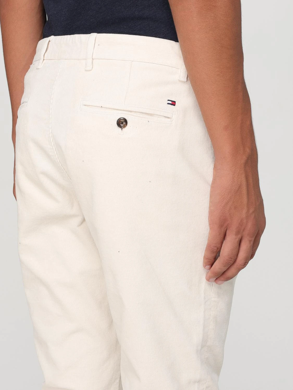 商品【商品预售7天】 Tommy Hilfiger|Tommy Hilfiger 男士休闲裤 MW0MW33372AC0 白色,价格¥1001,第4张图片详细描述